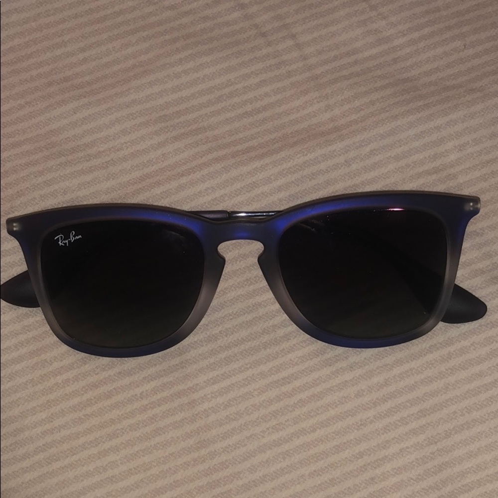 Ray-Ban sunglasses with case & cleaning cloth